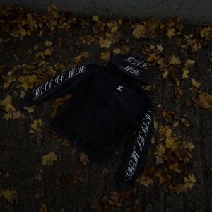 LESS IS MORE. Zipper Washed Look